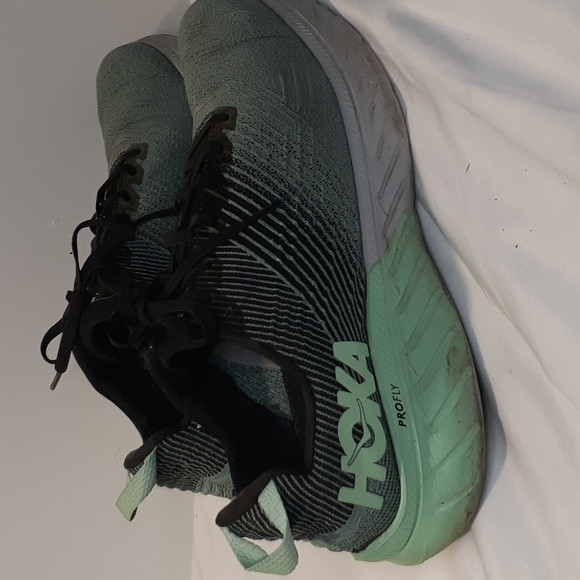 Athletic_Shoes